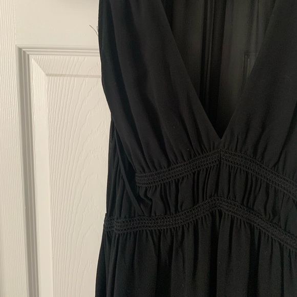 Aritzia • Wilfred Black Dress - Picture 4 of 5